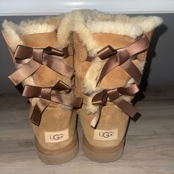 Tan Shearling-Lined Boots - Picture 3 of 7